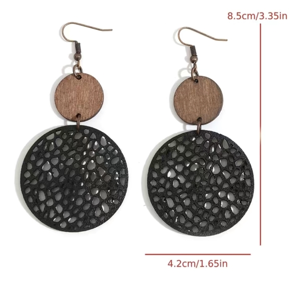 NWT Hollow Round Drop Earrings - Bohemian Style - Picture 6 of 6